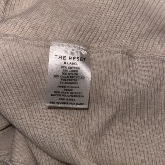 3/4 Sleeve Pullover Top - Picture 4 of 4